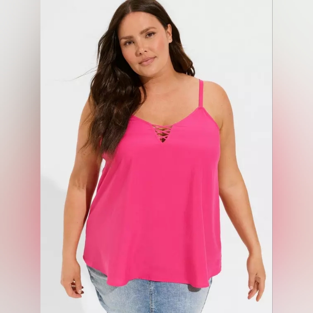 Torrid 💖NWT💖 Size 3 Pink Sophie Challis Lattice Cami